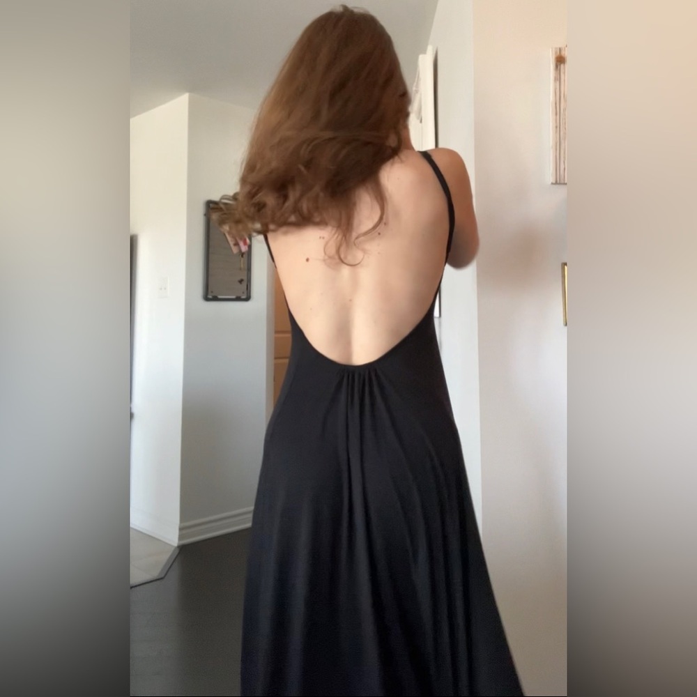 Elegant Black Women's Dress - Picture 5 of 11